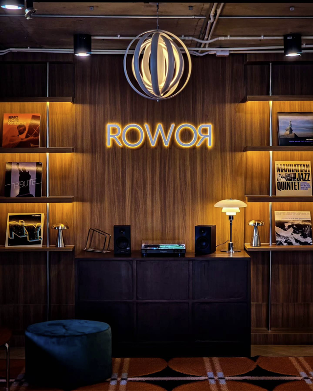 Rowor Cafe